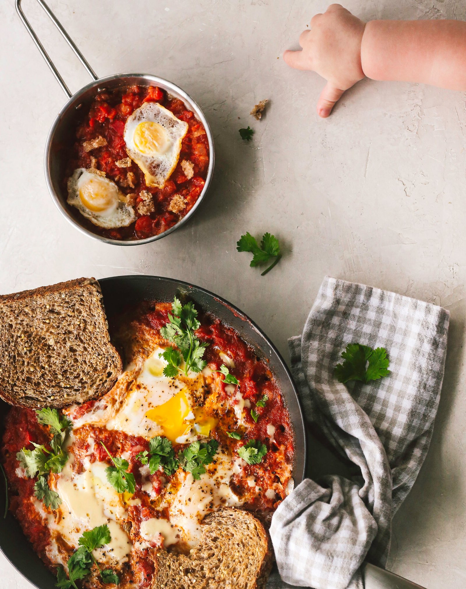 Baby-Friendly Shakshuka (No-Spice Veggie & Egg Simmer)